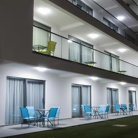 Apartament Whitehouse *