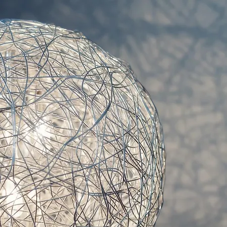 Апартаменти Whitehouse