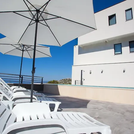 Lägenhet Whitehouse