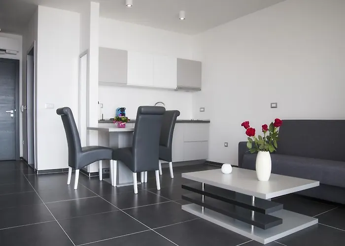 Whitehouse Appartement Makarska