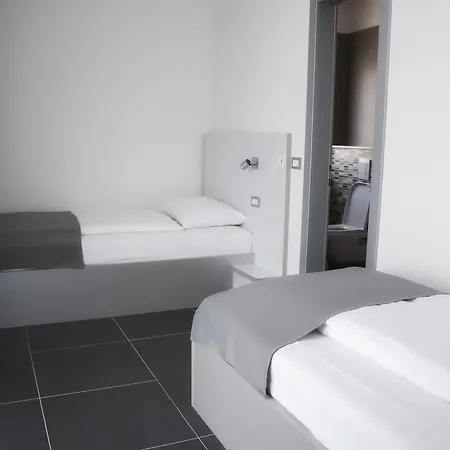 Whitehouse Apartment Makarska