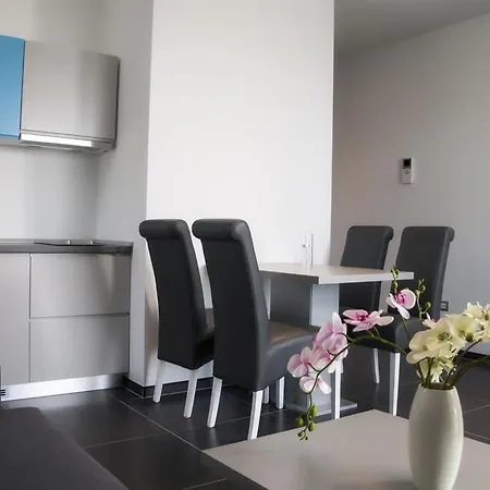 Apartment Whitehouse Makarska