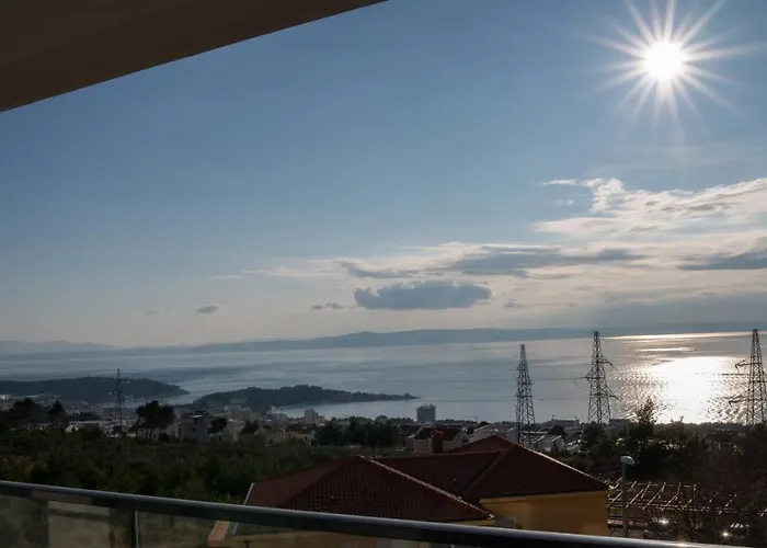 Whitehouse * Makarska